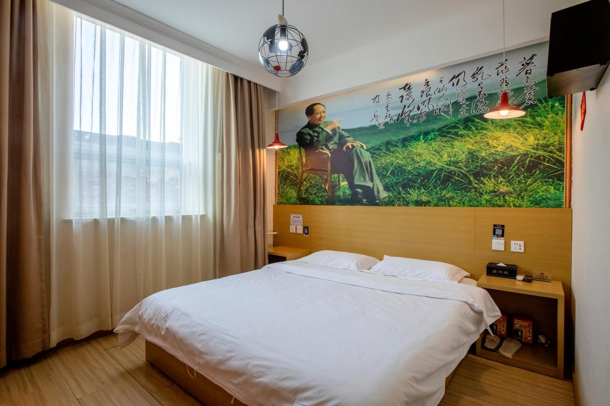 Happy Dragon Alley Hotel-In The City Center With Big Window&Free Coffe, Fluent English Speaking,Tourist Attractions Ticket Service&Food Recommendation,Near Tian Anmen Forbiddencity,Near Lama Temple,Easy To Walk To Nanluoalley&Shichahai Пекин Экстерьер фото